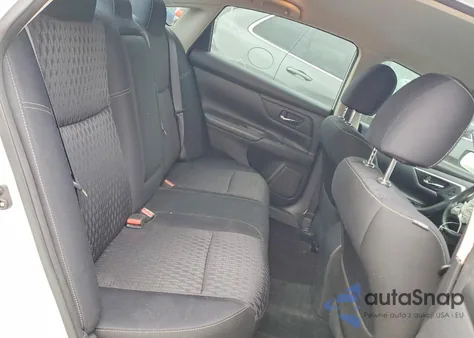 2016 Nissan Altima 2.5 z USA, uszkodzony, nr VIN 1N4AL3AP1GN361944